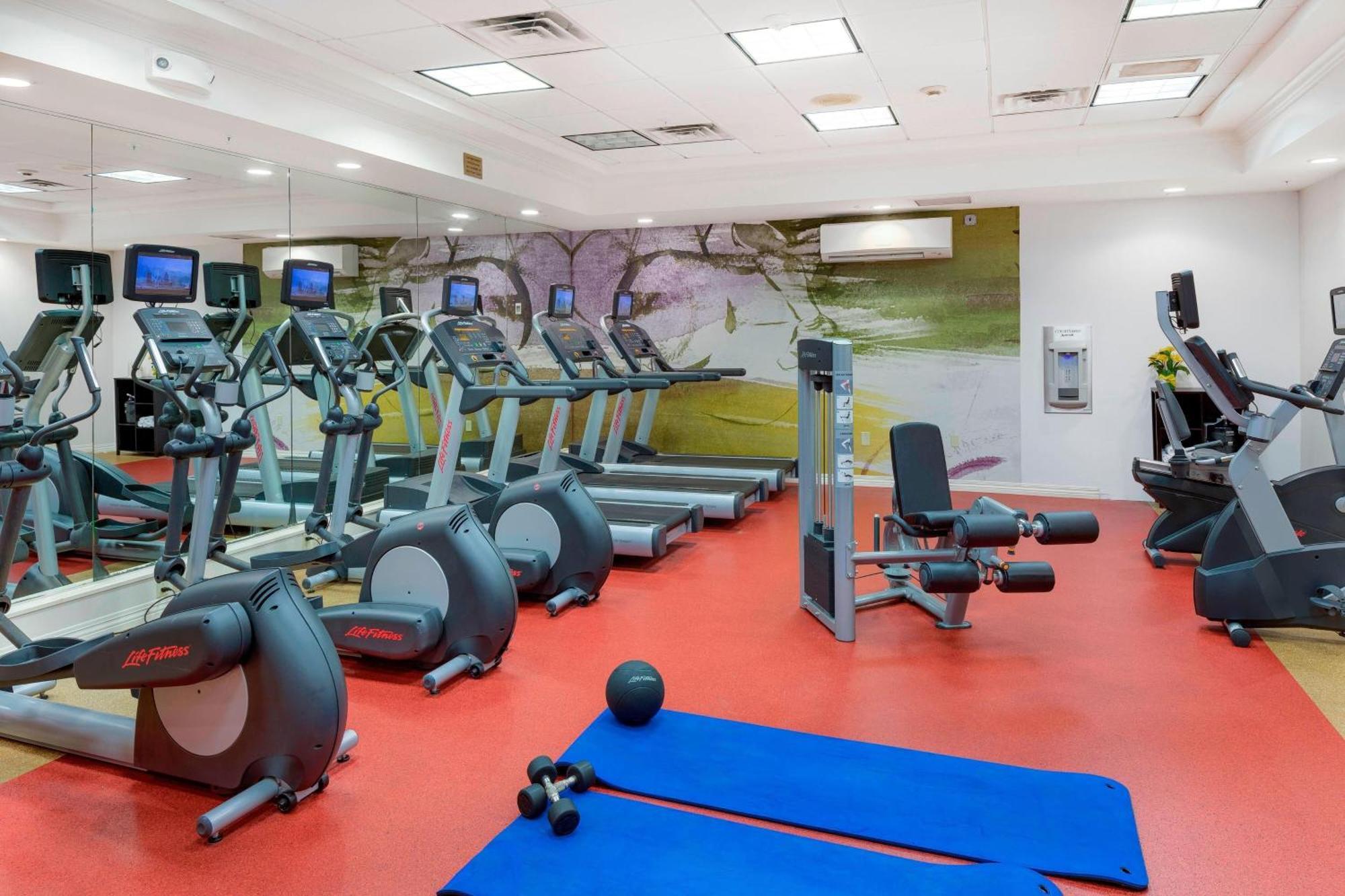 Courtyard By Marriott Portsmouth Ξενοδοχείο Εξωτερικό φωτογραφία