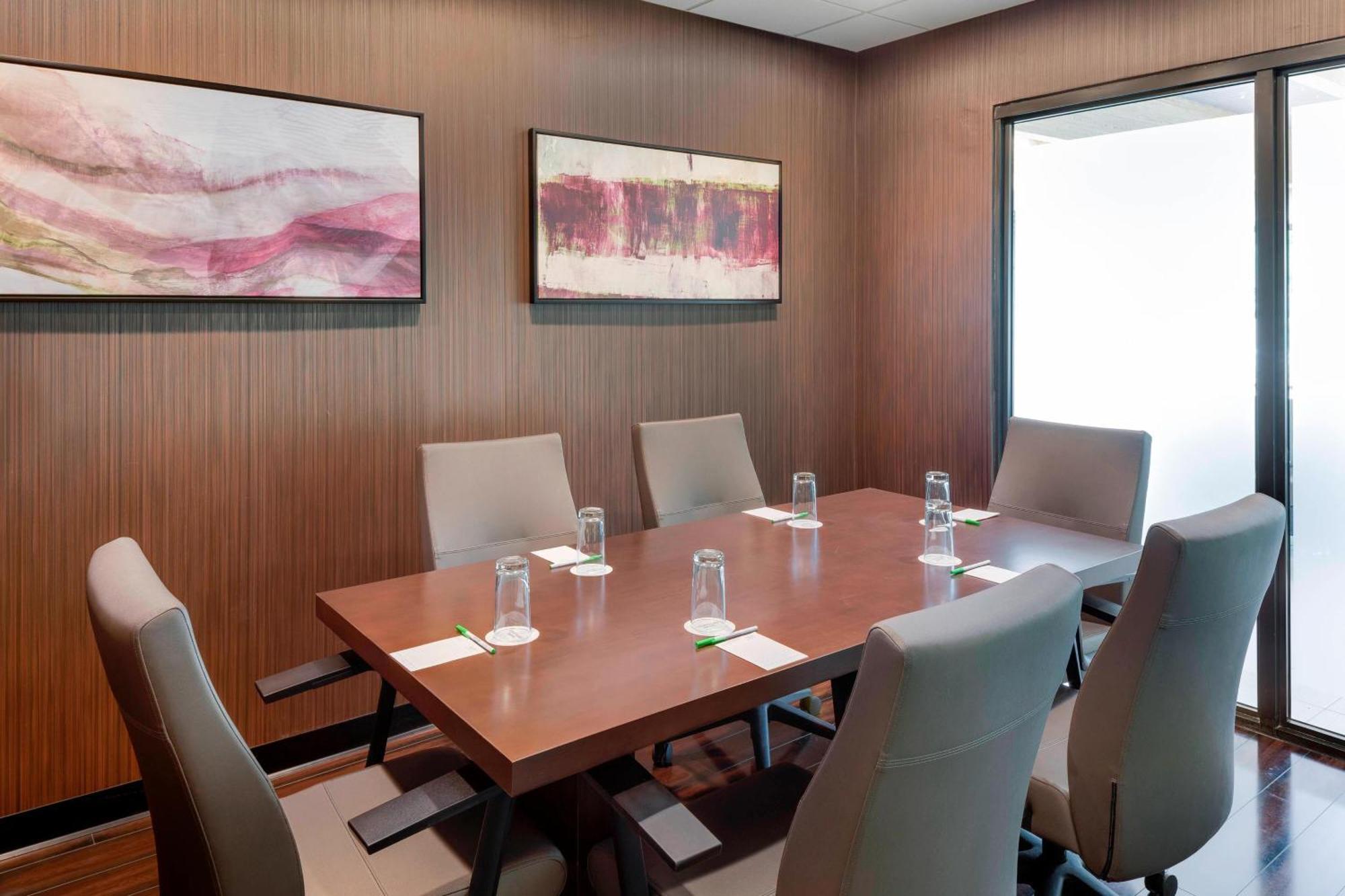 Courtyard By Marriott Portsmouth Ξενοδοχείο Εξωτερικό φωτογραφία