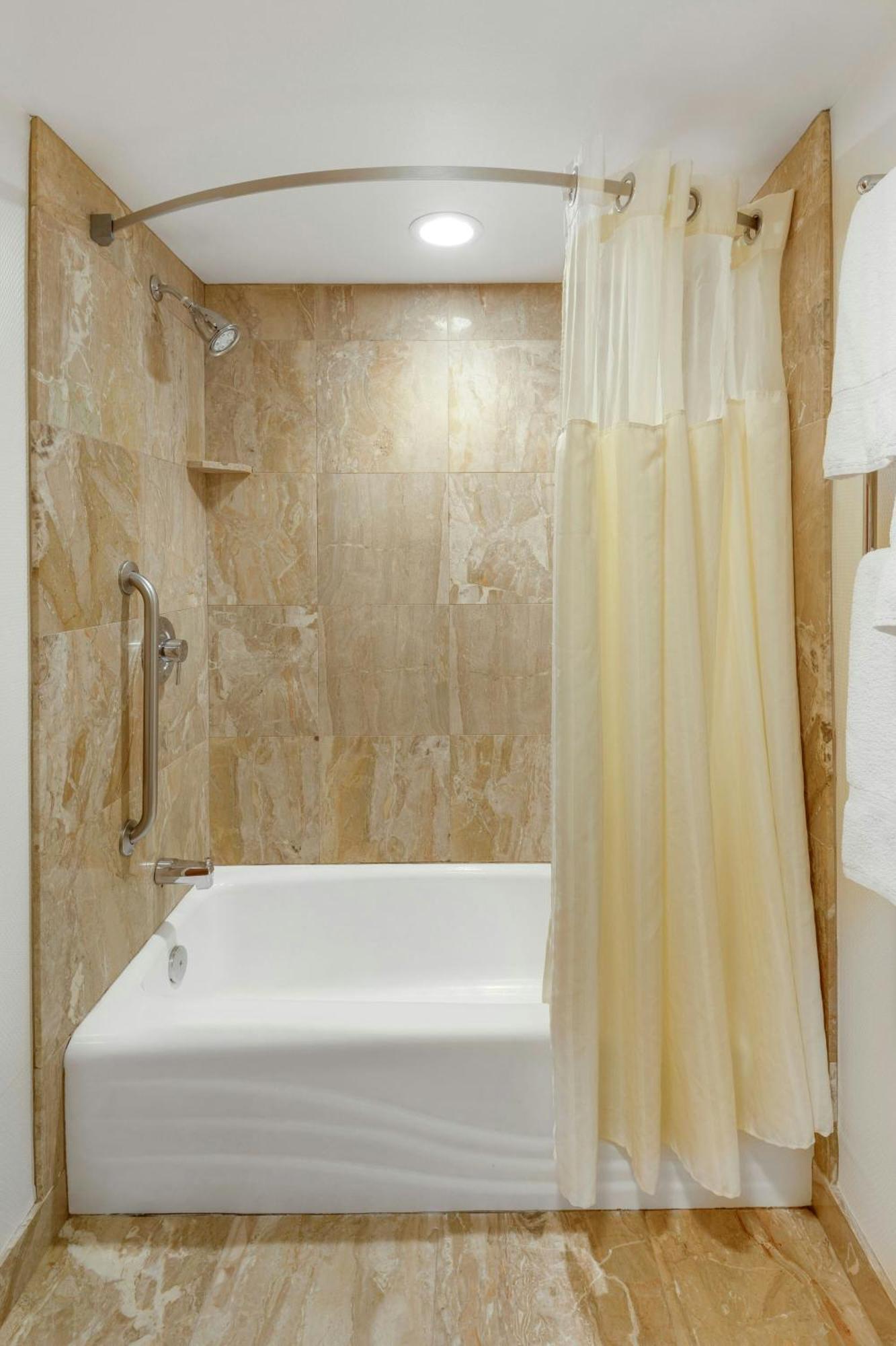 Courtyard By Marriott Portsmouth Ξενοδοχείο Εξωτερικό φωτογραφία