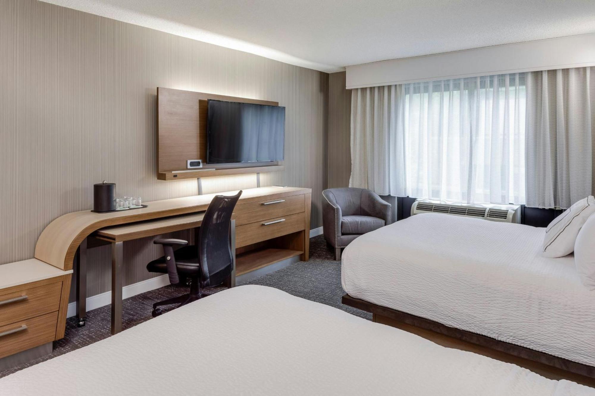 Courtyard By Marriott Portsmouth Ξενοδοχείο Εξωτερικό φωτογραφία