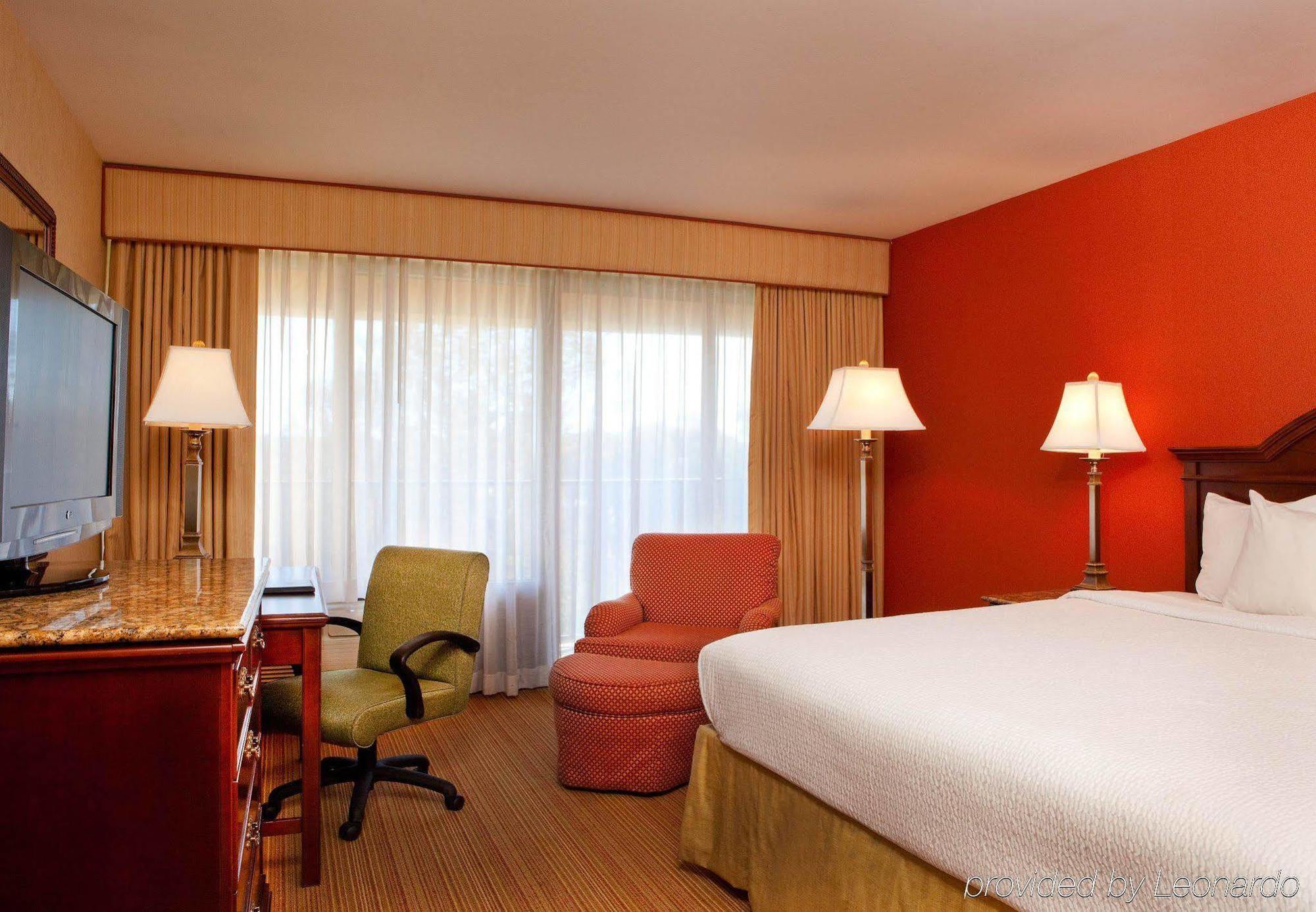 Courtyard By Marriott Portsmouth Ξενοδοχείο Εξωτερικό φωτογραφία