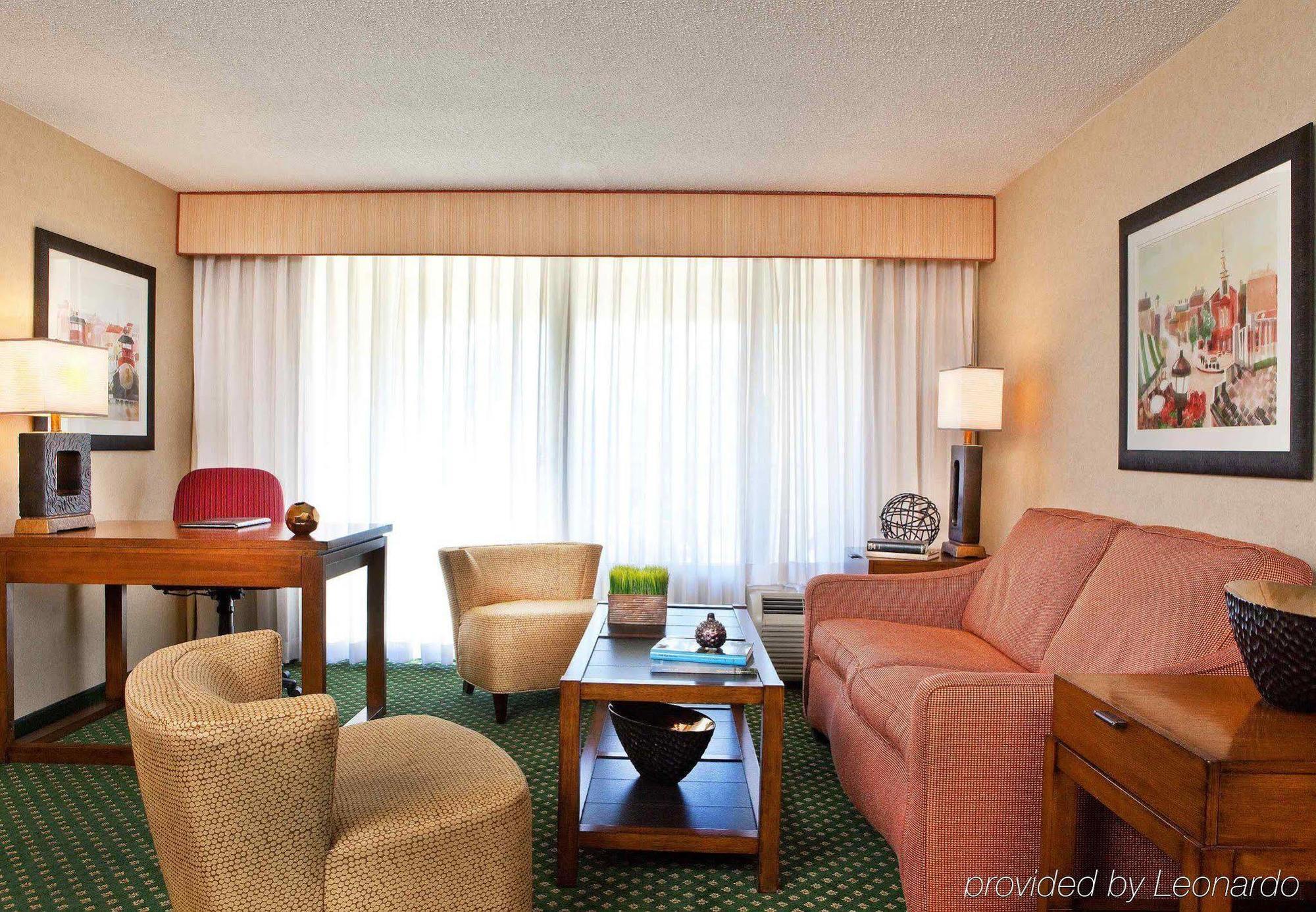 Courtyard By Marriott Portsmouth Ξενοδοχείο Εξωτερικό φωτογραφία